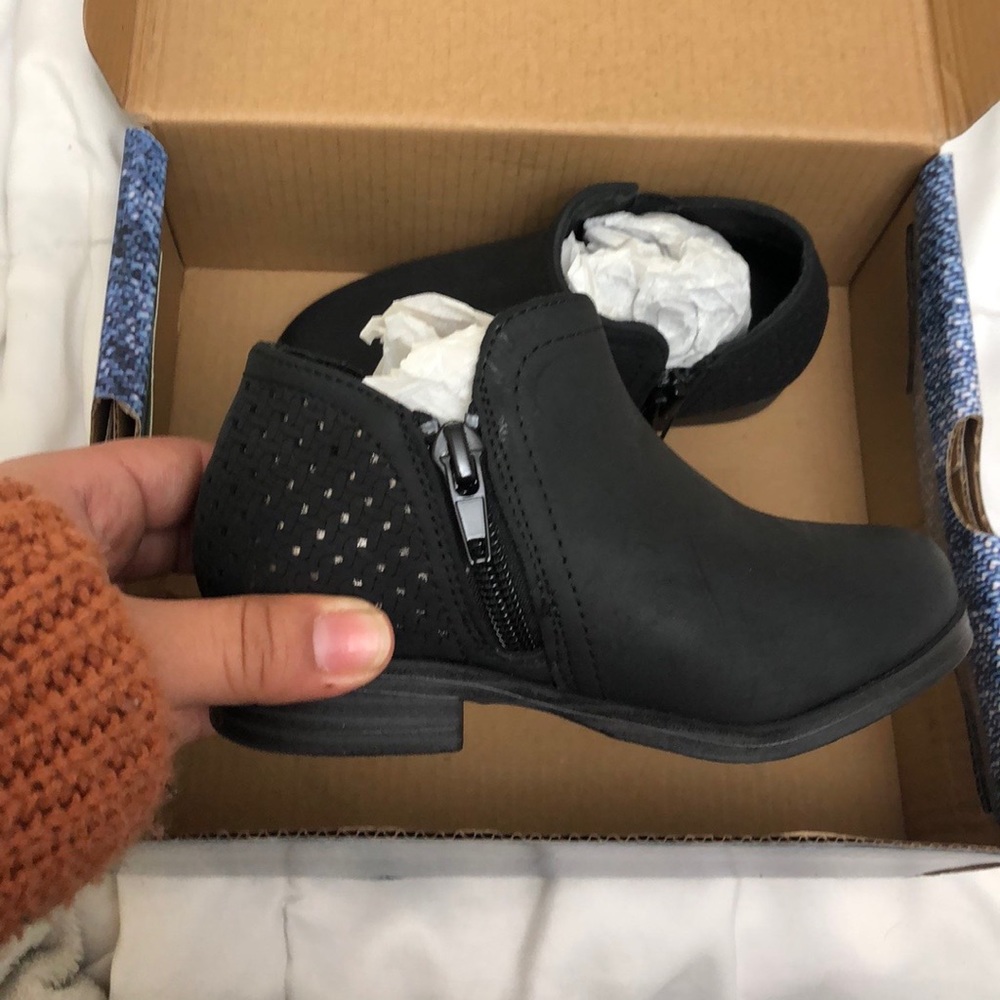Toddler girl boots size 8M